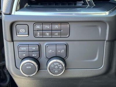 2025 Chevrolet Suburban RST