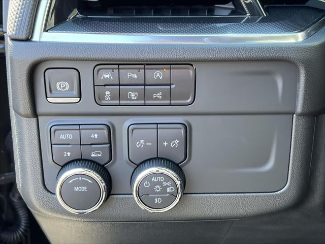 2025 Chevrolet Suburban RST