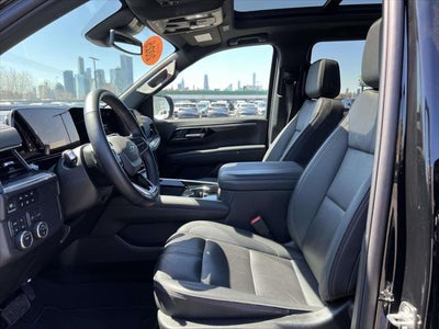 2025 Chevrolet Suburban RST