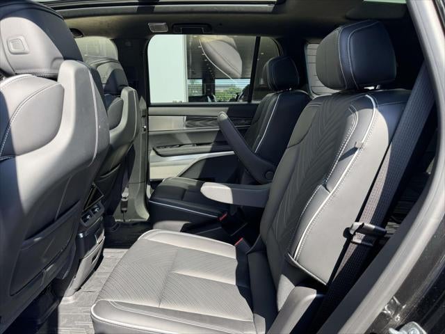 2026 Cadillac VISTIQ Platinum