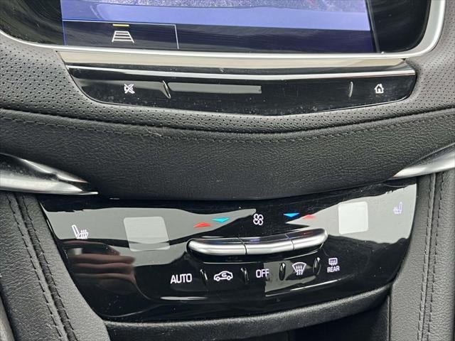 2022 Cadillac XT5 AWD Premium Luxury