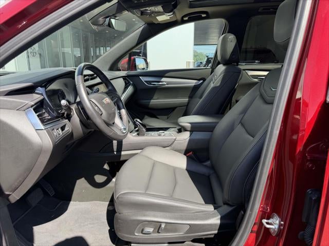 2025 Cadillac XT6 AWD Luxury