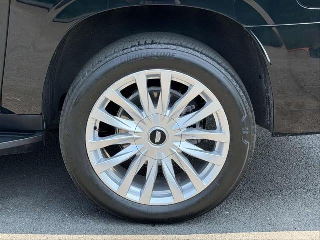 2023 Cadillac Escalade ESV 4WD Luxury