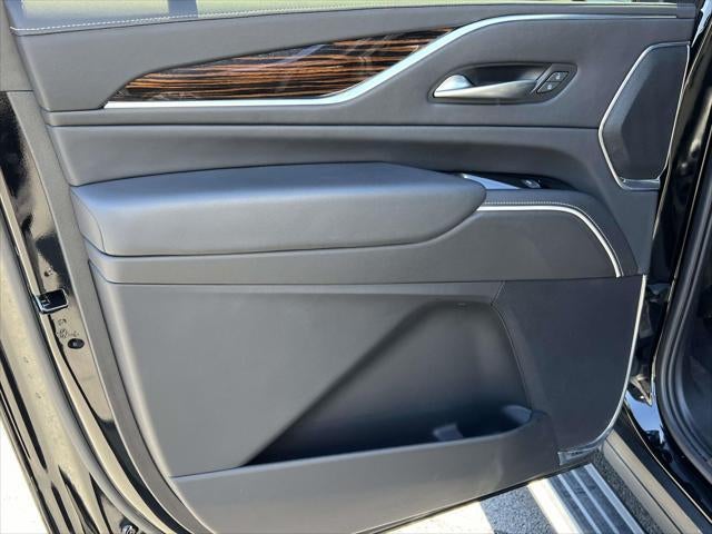 2023 Cadillac Escalade ESV 4WD Premium Luxury