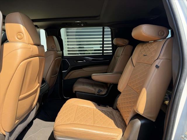 2023 Cadillac Escalade ESV 4WD Sport