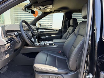 2025 Cadillac Escalade ESV 4WD Luxury