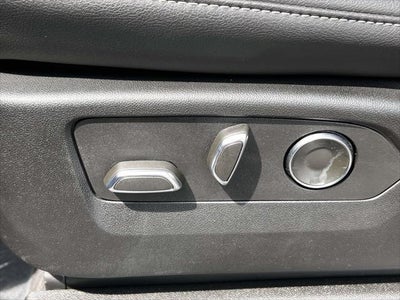 2025 Cadillac Escalade ESV 4WD Luxury