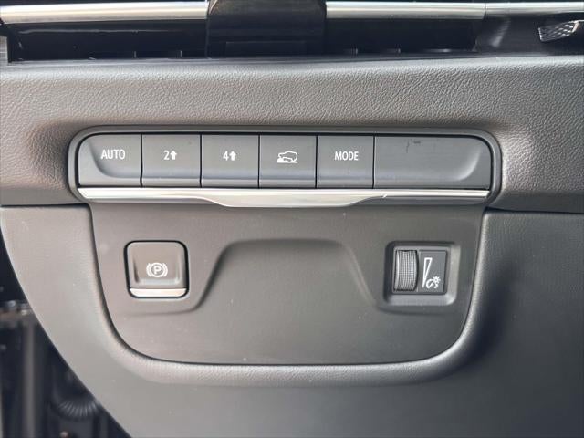 2025 Cadillac Escalade ESV 4WD Luxury