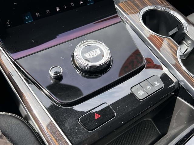 2025 Cadillac Escalade ESV 4WD Luxury