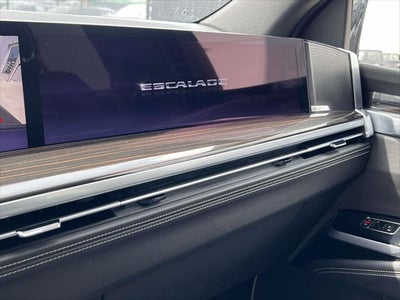 2025 Cadillac Escalade ESV 4WD Luxury
