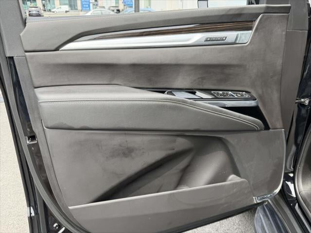2025 Cadillac Escalade ESV 4WD Premium Luxury
