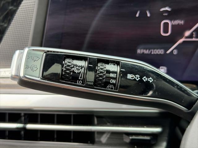 2025 Cadillac Escalade ESV 4WD Premium Luxury