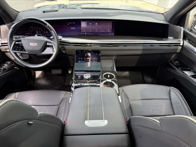 2025 Cadillac Escalade ESV 4WD Premium Luxury