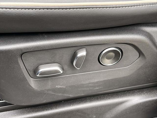 2025 Cadillac Escalade ESV 4WD Premium Luxury