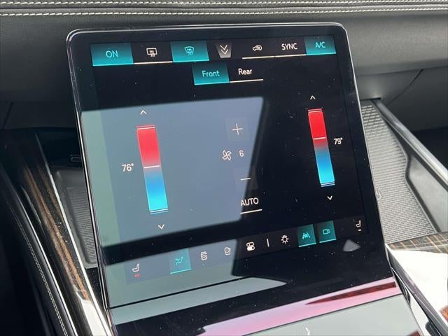 2025 Cadillac Escalade ESV 4WD Premium Luxury