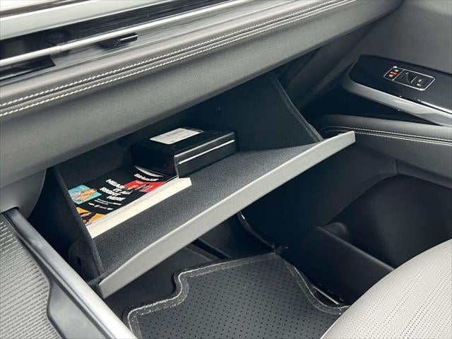 2025 Cadillac Escalade ESV 4WD Premium Luxury