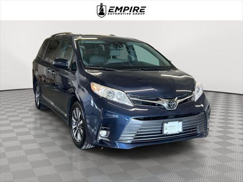 2018 Toyota Sienna XLE