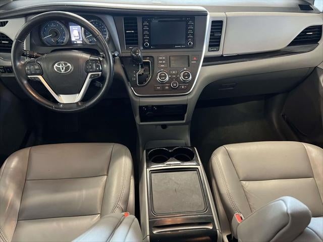 2018 Toyota Sienna XLE