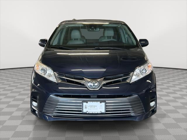 2018 Toyota Sienna XLE
