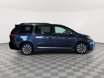 2018 Toyota Sienna XLE