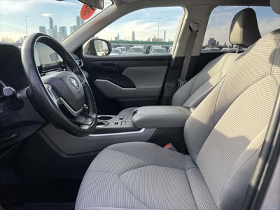 2023 Toyota Highlander LE