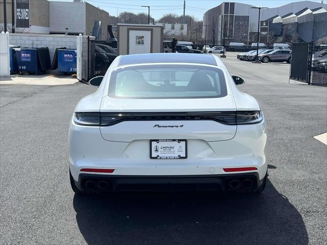 2023 Porsche Panamera 4 Platinum Edition