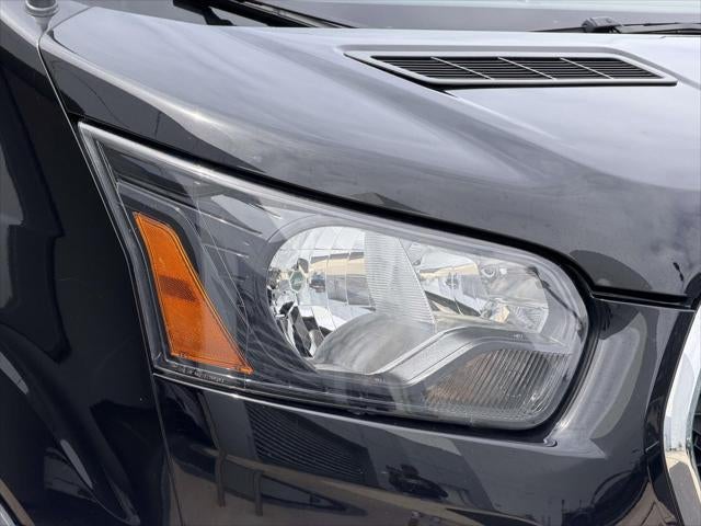 2024 Ford Transit Passenger Wagon XL
