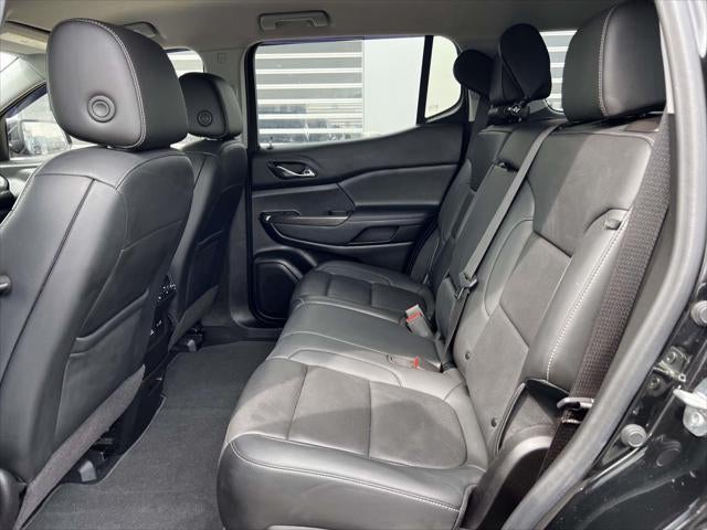 2022 GMC Acadia SLT
