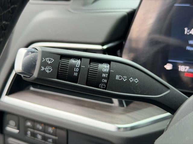 2025 Chevrolet Suburban LS