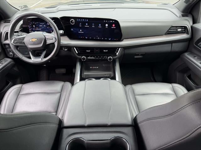 2025 Chevrolet Suburban LT