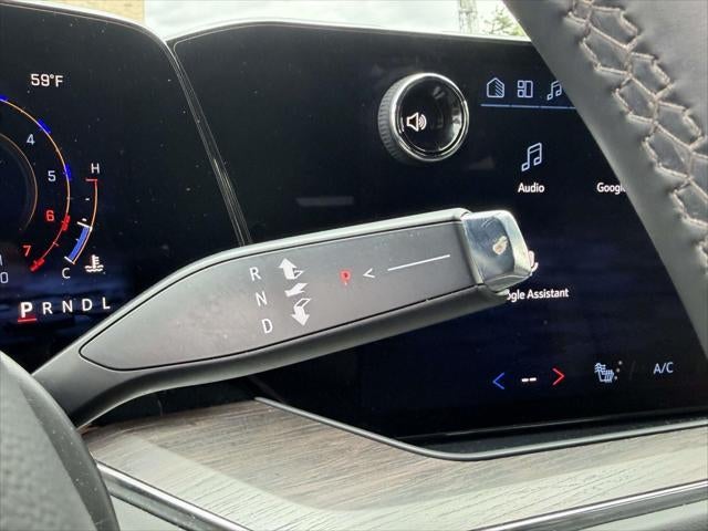 2025 Chevrolet Suburban LT
