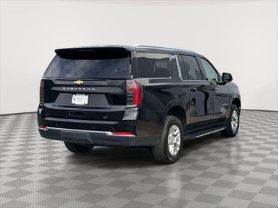 2025 Chevrolet Suburban LT