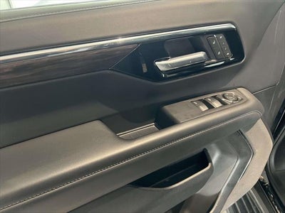 2025 Chevrolet Suburban LT