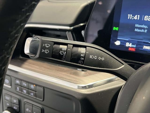 2025 Chevrolet Suburban LT