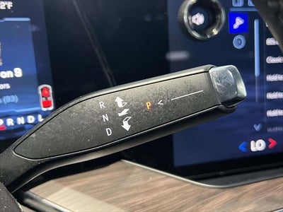 2025 Chevrolet Suburban LT