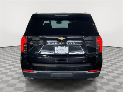 2025 Chevrolet Suburban LT