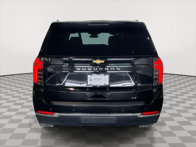 2025 Chevrolet Suburban LT