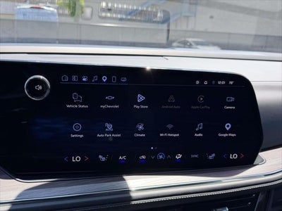 2025 Chevrolet Suburban LT