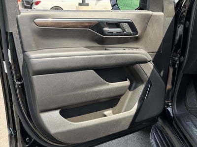 2025 Chevrolet Suburban LT
