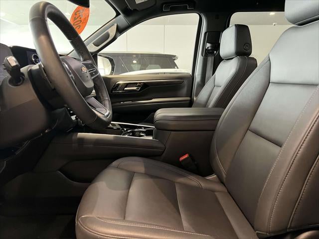 2025 Chevrolet Suburban LT