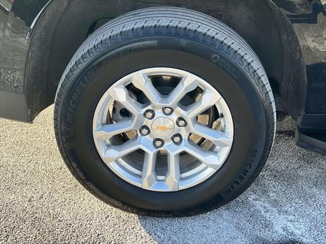 2025 Chevrolet Suburban LT