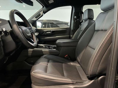 2025 Chevrolet Suburban RST