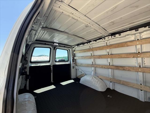 2025 GMC Savana Cargo Base