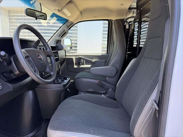 2025 GMC Savana Cargo Base