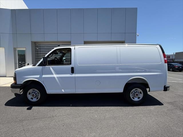 2025 GMC Savana Cargo Base