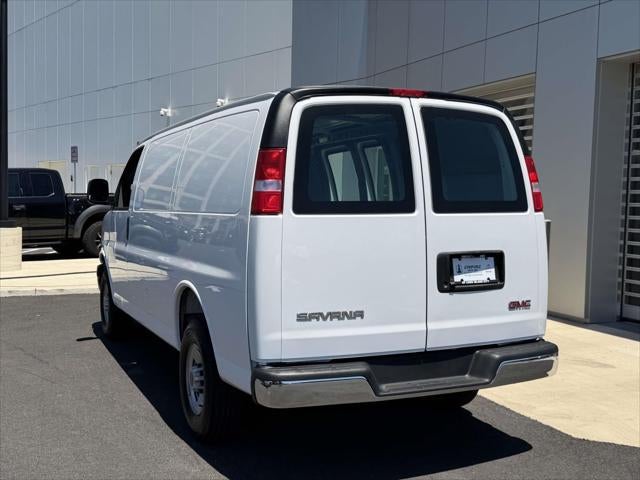 2025 GMC Savana Cargo Base
