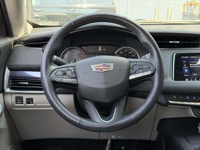 2023 Cadillac XT4 AWD Luxury