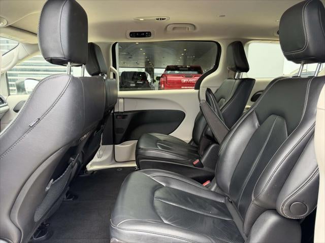2022 Chrysler Pacifica Hybrid Touring L
