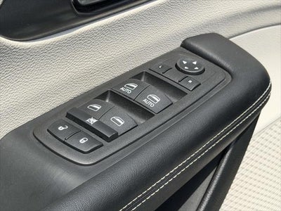2022 Chrysler Pacifica Hybrid Touring L