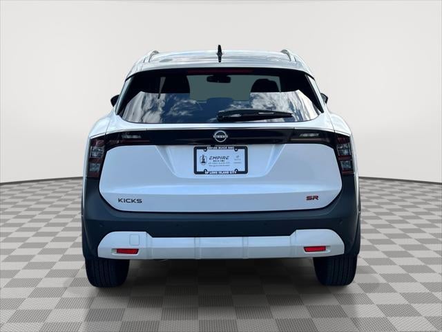 2025 Nissan Kicks SR